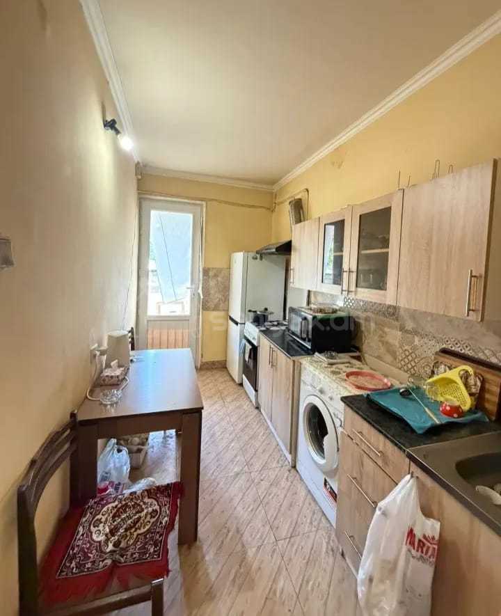 3 Սենյականոց Բնակարան, 70քմ, 2/9 հարկ, Պետական Վիճակում