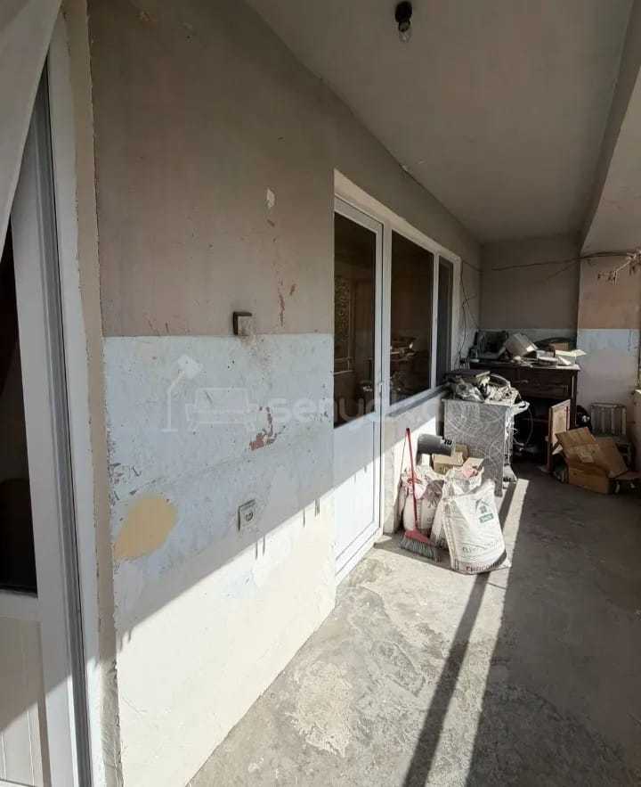 3 Սենյականոց Բնակարան, 70քմ, 2/9 հարկ, Պետական Վիճակում