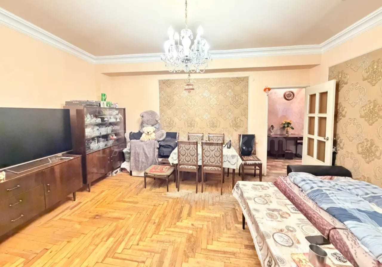 4 Սենյականոց Բնակարան, 80քմ, 6/9 հարկ, Նորմալ Վիճակում