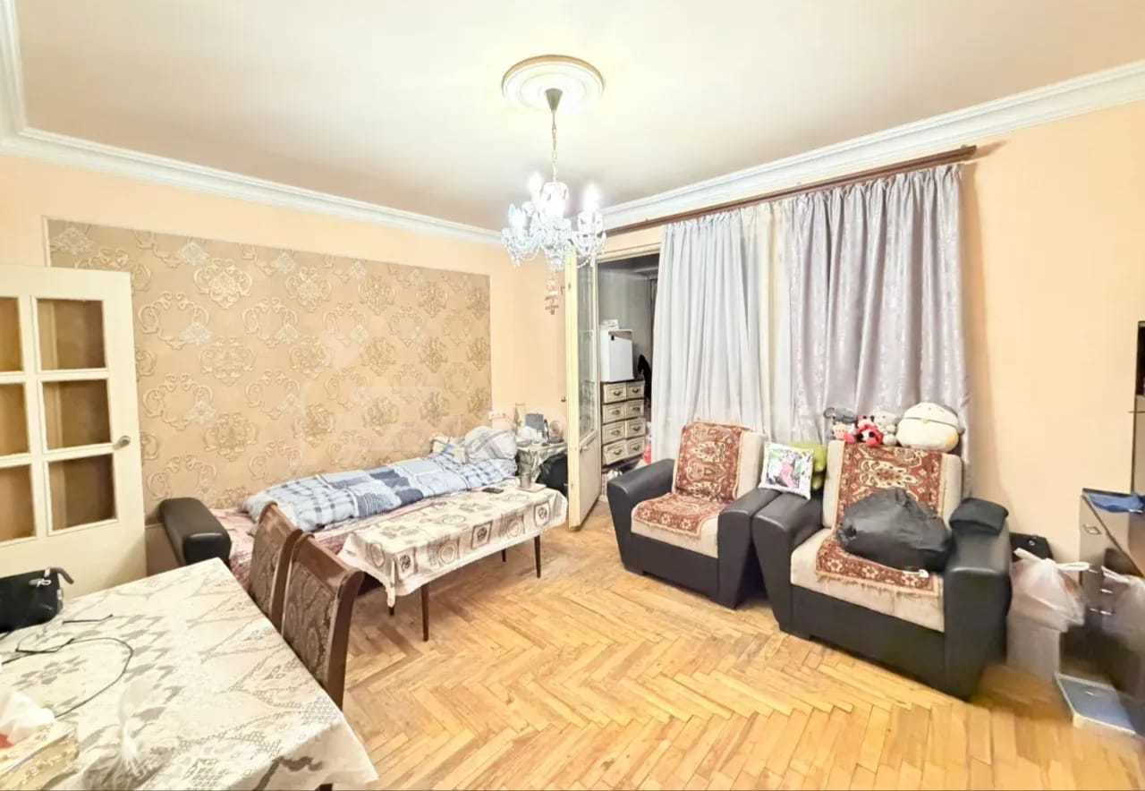 4 Սենյականոց Բնակարան, 80քմ, 6/9 հարկ, Նորմալ Վիճակում