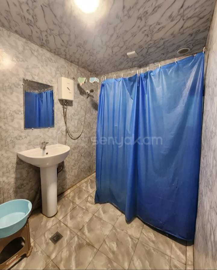 4 Սենյականոց Բնակարան, 80քմ, 6/9 հարկ, Նորմալ Վիճակում