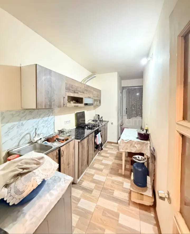 4 Սենյականոց Բնակարան, 80քմ, 6/9 հարկ, Նորմալ Վիճակում