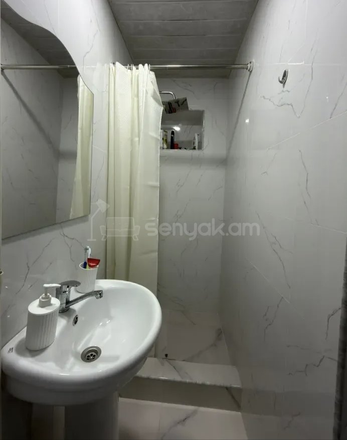 2 Սենյականոց Բնակարան Քարե Շենքում, 56քմ, 3/4 հարկ, Կապիտալ Վերանորոգված, Կահավորված, Արևկող