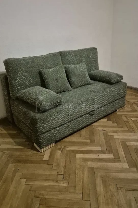 1 Սենյականոց Բնակարան Քարե Շենքում, 44քմ, 2/5 հարկ, Նորմալ Վիճակում, Կահավորված, Արևկող
