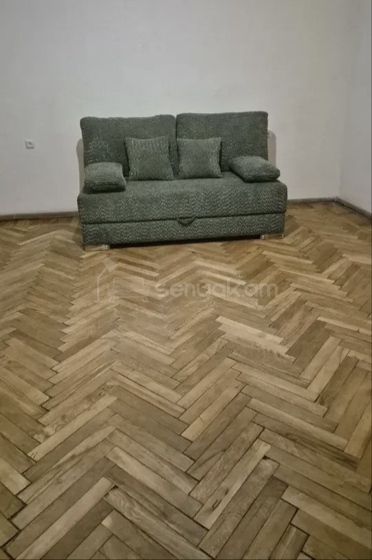 1 Սենյականոց Բնակարան Քարե Շենքում, 44քմ, 2/5 հարկ, Նորմալ Վիճակում, Կահավորված, Արևկող