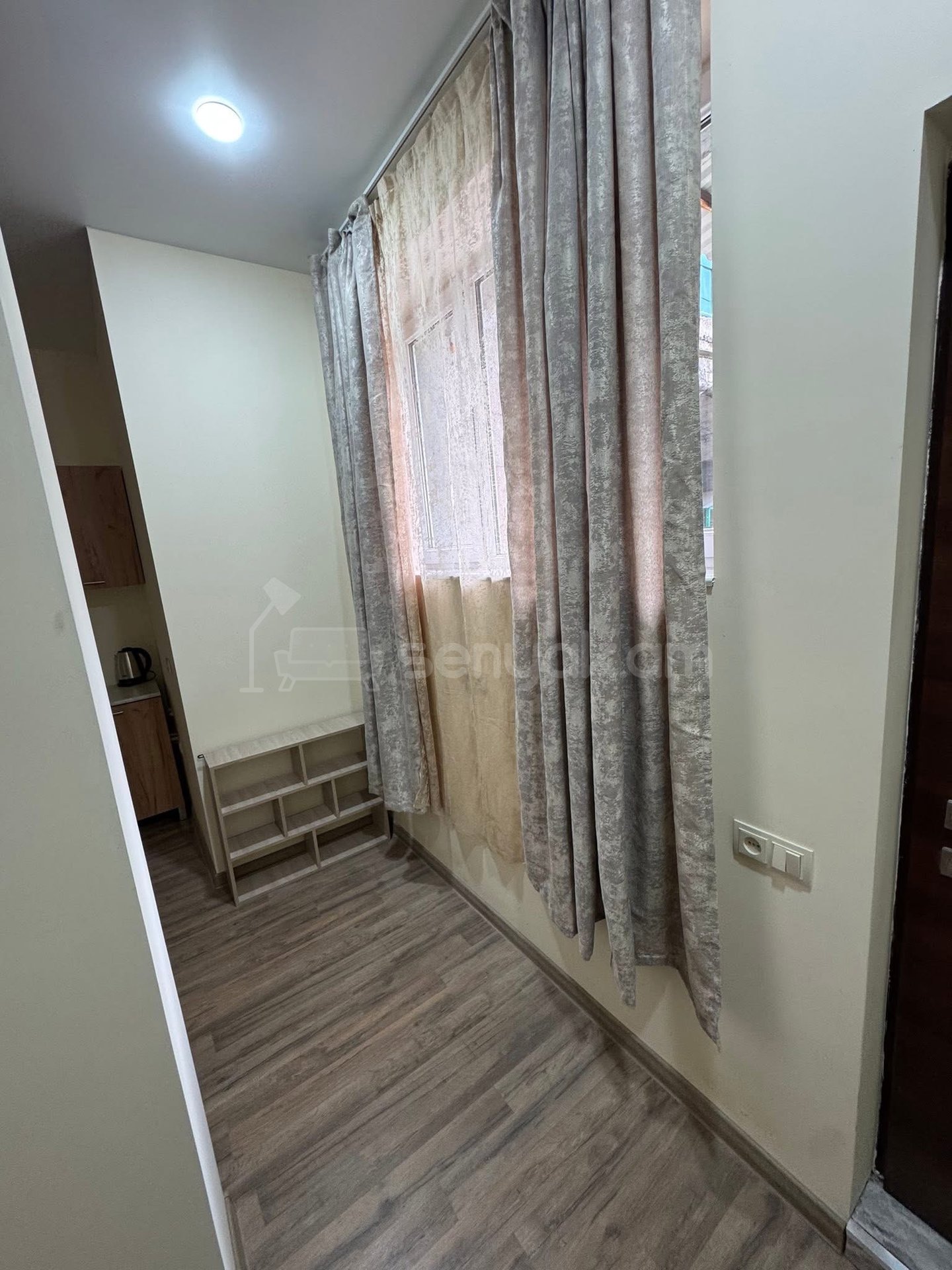 1 Սենյականոց Բնակարան, 33քմ, 1/9 հարկ, Կապիտալ Վերանորոգված, Կահավորված