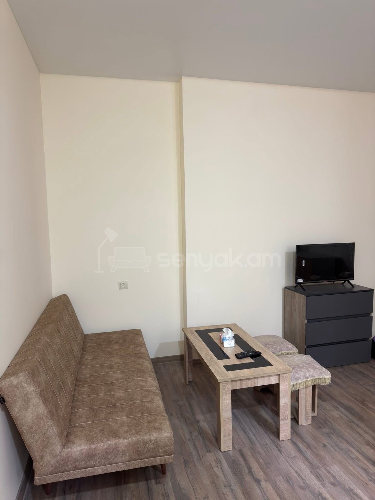 1 Սենյականոց Բնակարան, 33քմ, 1/9 հարկ, Կապիտալ Վերանորոգված, Կահավորված