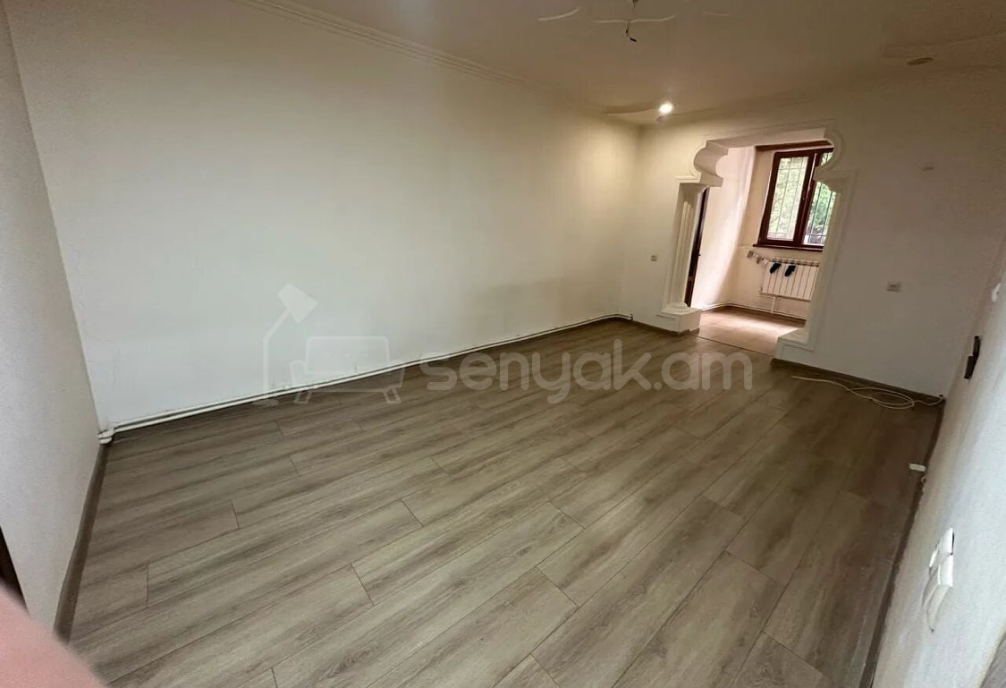 3 Սենյականոց Բնակարան Քարե Շենքում, 80քմ, 1/4 հարկ, Կապիտալ Վերանորոգված, Կահավորված