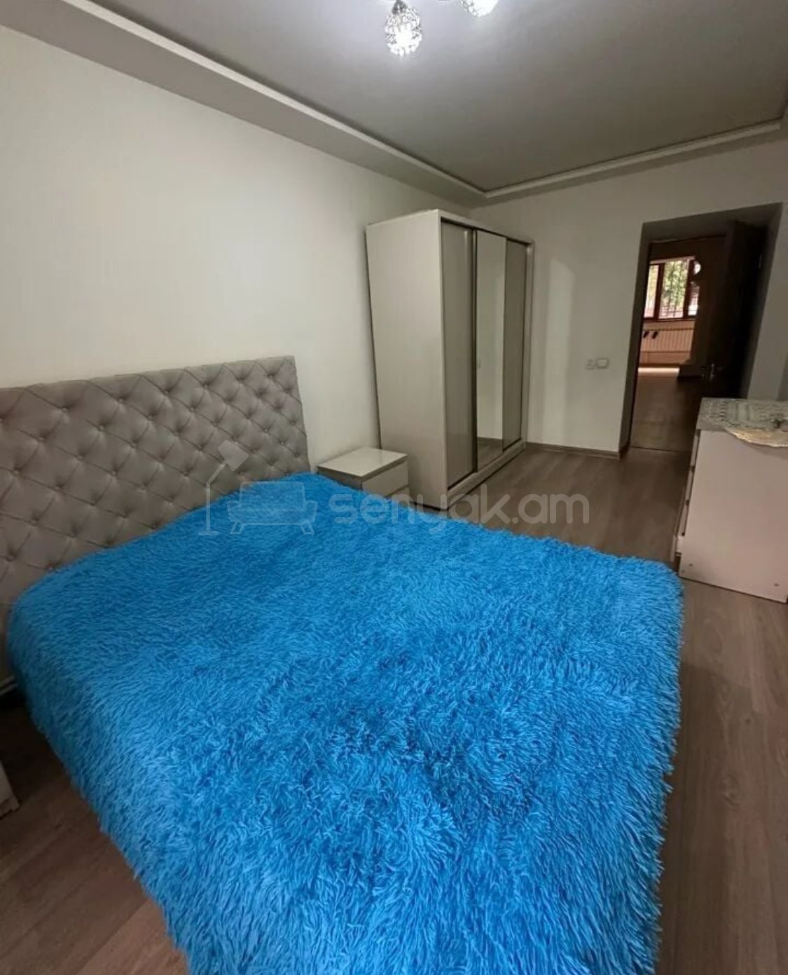 3 Սենյականոց Բնակարան Քարե Շենքում, 80քմ, 1/4 հարկ, Կապիտալ Վերանորոգված, Կահավորված