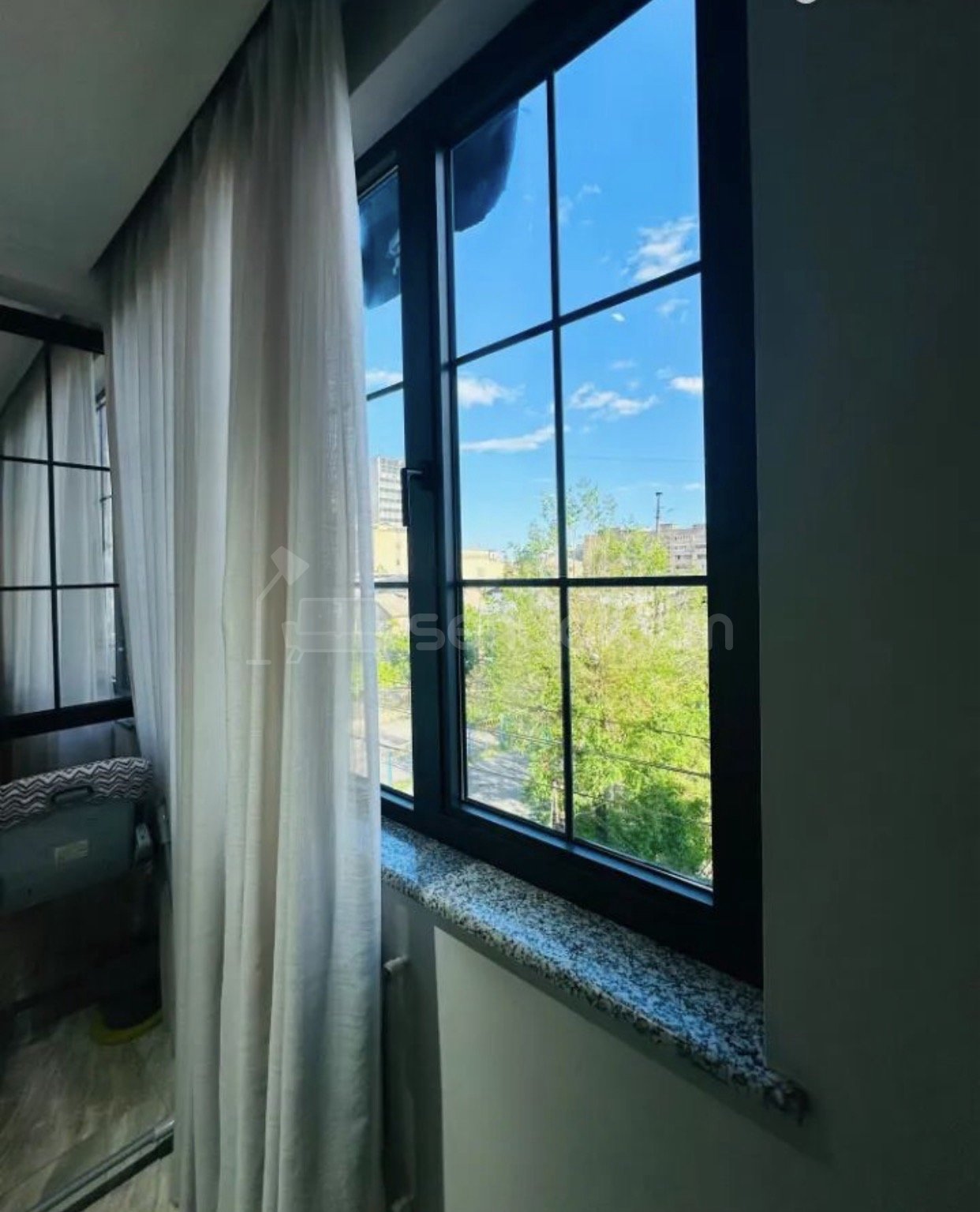 3 Սենյականոց Բնակարան Քարե Շենքում, 85քմ, 4/5 հարկ, Դիզայներական Վերանորոգված