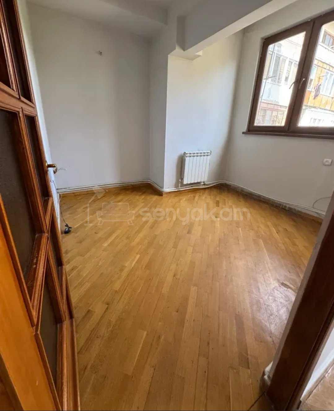 3 Սենյականոց Բնակարան, 76քմ, 3/12 հարկ, Նորմալ Վիճակում