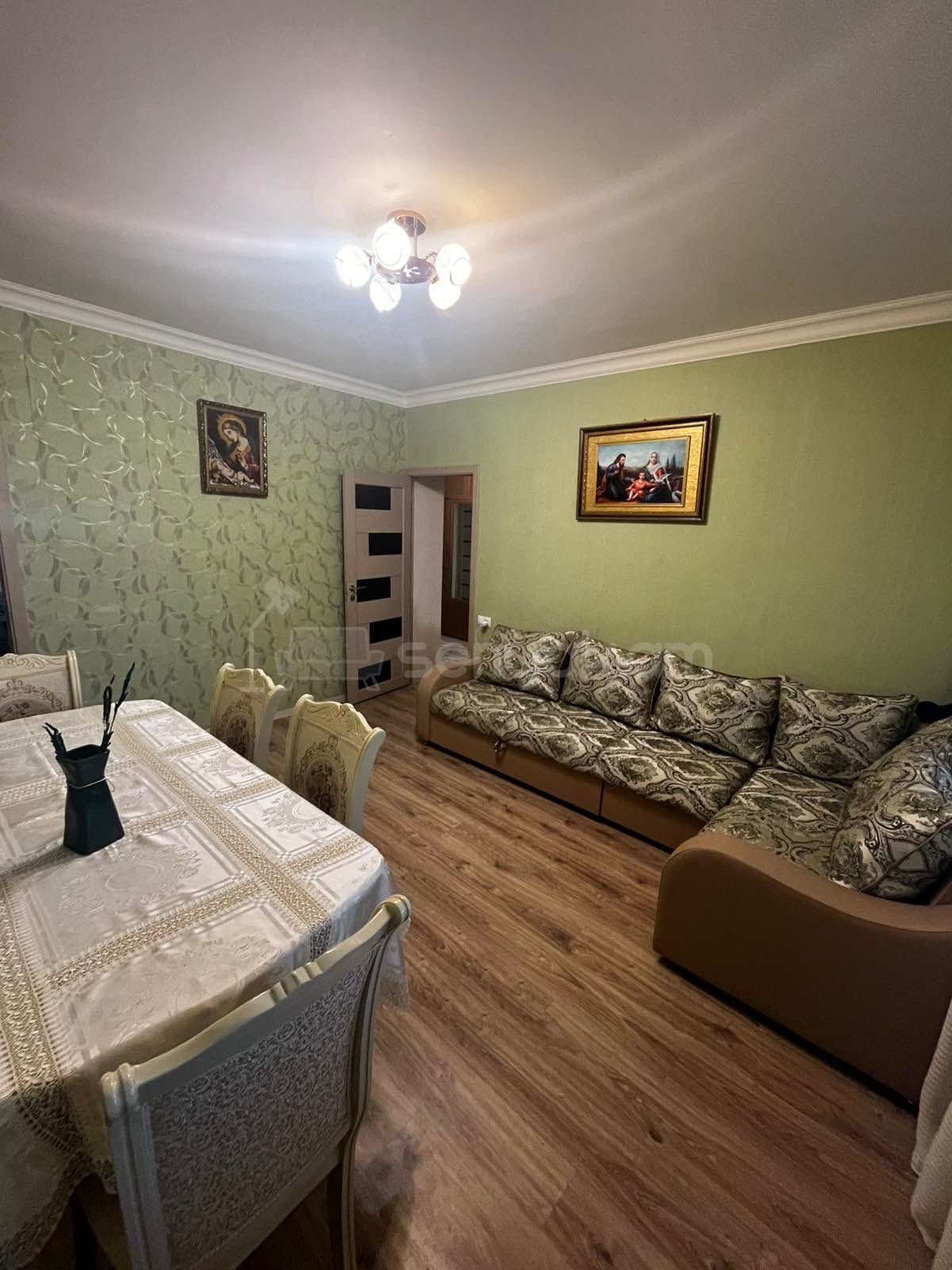 2 Սենյականոց Բնակարան Քարե Շենքում, 47քմ, 2/5 հարկ, Դիզայներական Վերանորոգված