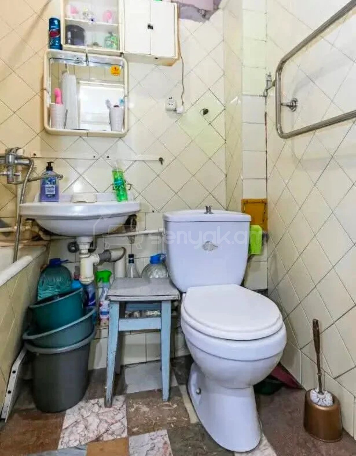 2 Սենյականոց Բնակարան Քարե Շենքում, 45քմ, 4/5 հարկ, Կոսմետիկ Վերանորոգված