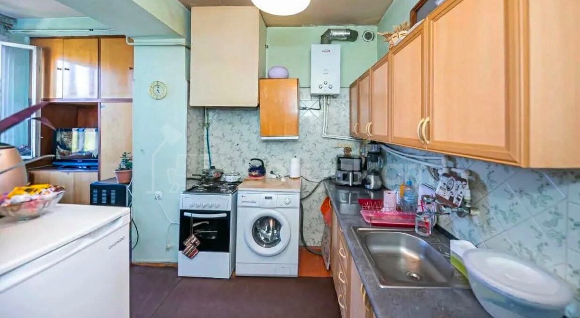 2 Սենյականոց Բնակարան Քարե Շենքում, 45քմ, 4/5 հարկ, Կոսմետիկ Վերանորոգված