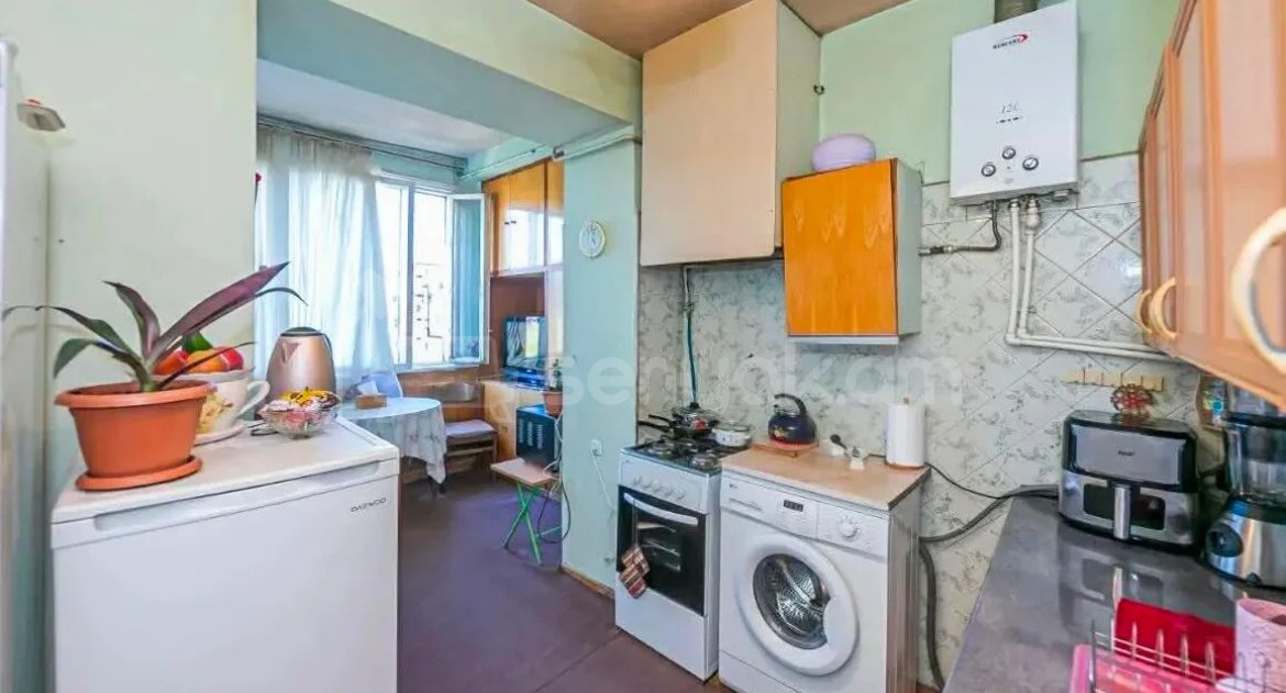 2 Սենյականոց Բնակարան Քարե Շենքում, 45քմ, 4/5 հարկ, Կոսմետիկ Վերանորոգված