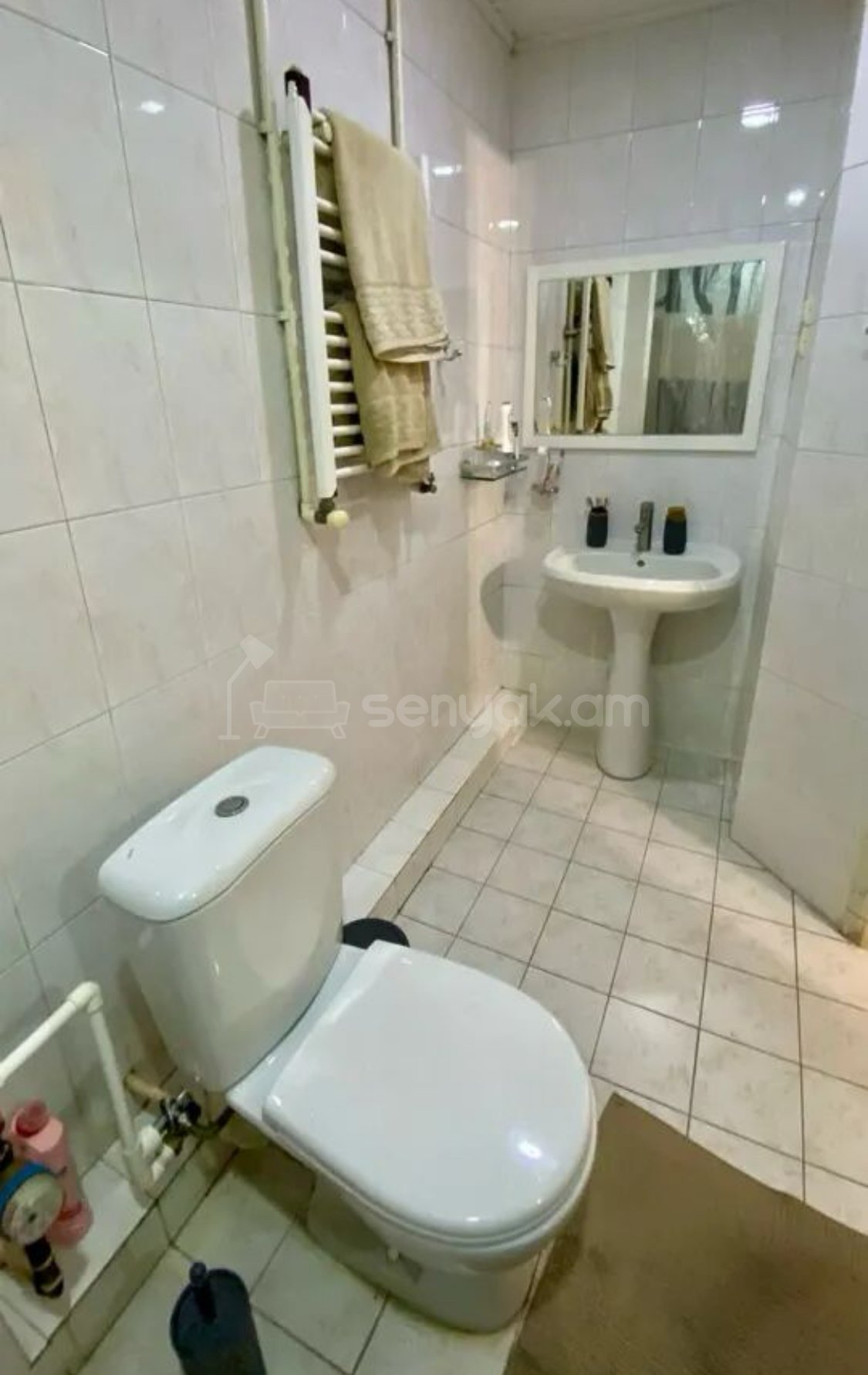 4 Սենյականոց Բնակարան Քարե Շենքում, 120քմ, 3/5 հարկ, Կապիտալ Վերանորոգված