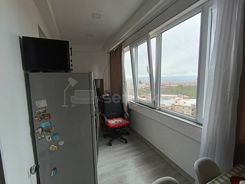 4 Սենյականոց Բնակարան, 91քմ, 8/9 հարկ, Կոսմետիկ Վերանորոգված