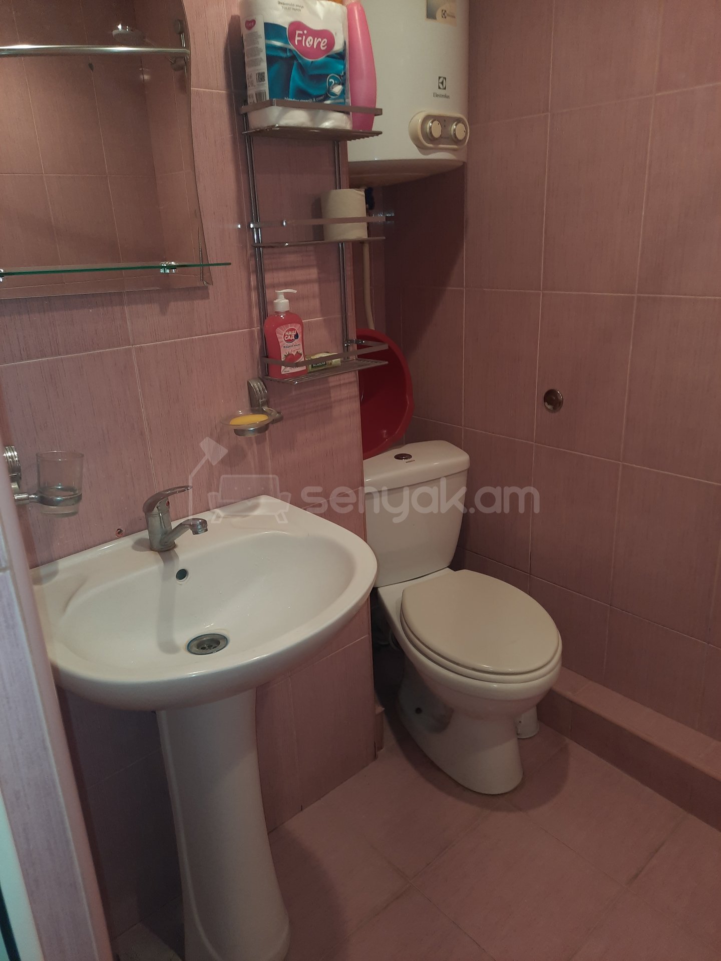 1 Սենյականոց Բնակարան, 45քմ, 2/10 հարկ, Կապիտալ Վերանորոգված, Կահավորված, Արևկող