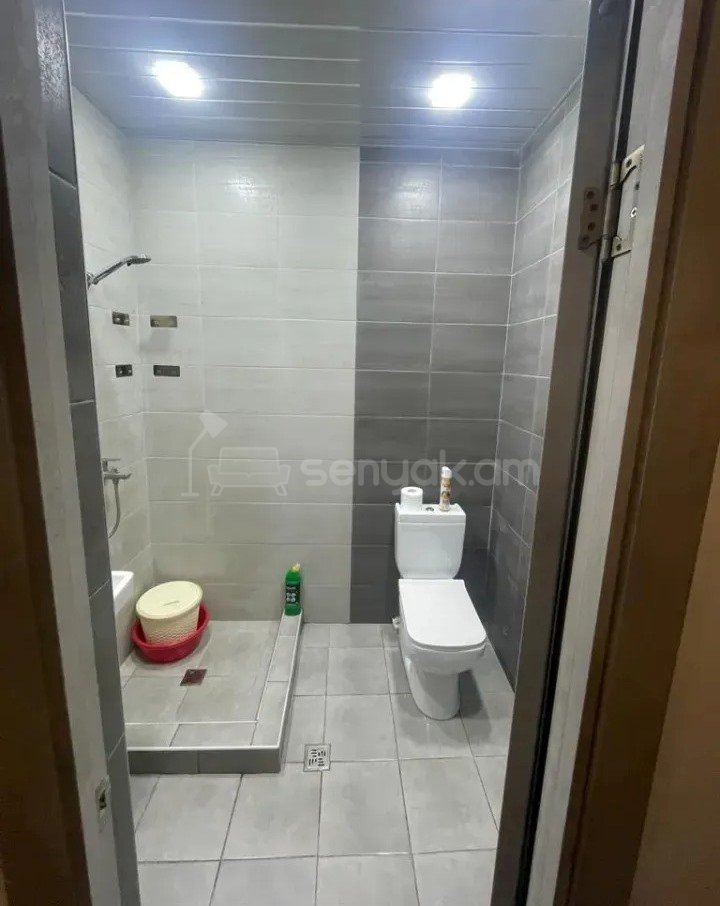 3 Սենյականոց Բնակարան Նորակառույցում, 78քմ, 16/16 հարկ, Կապիտալ Վերանորոգված
