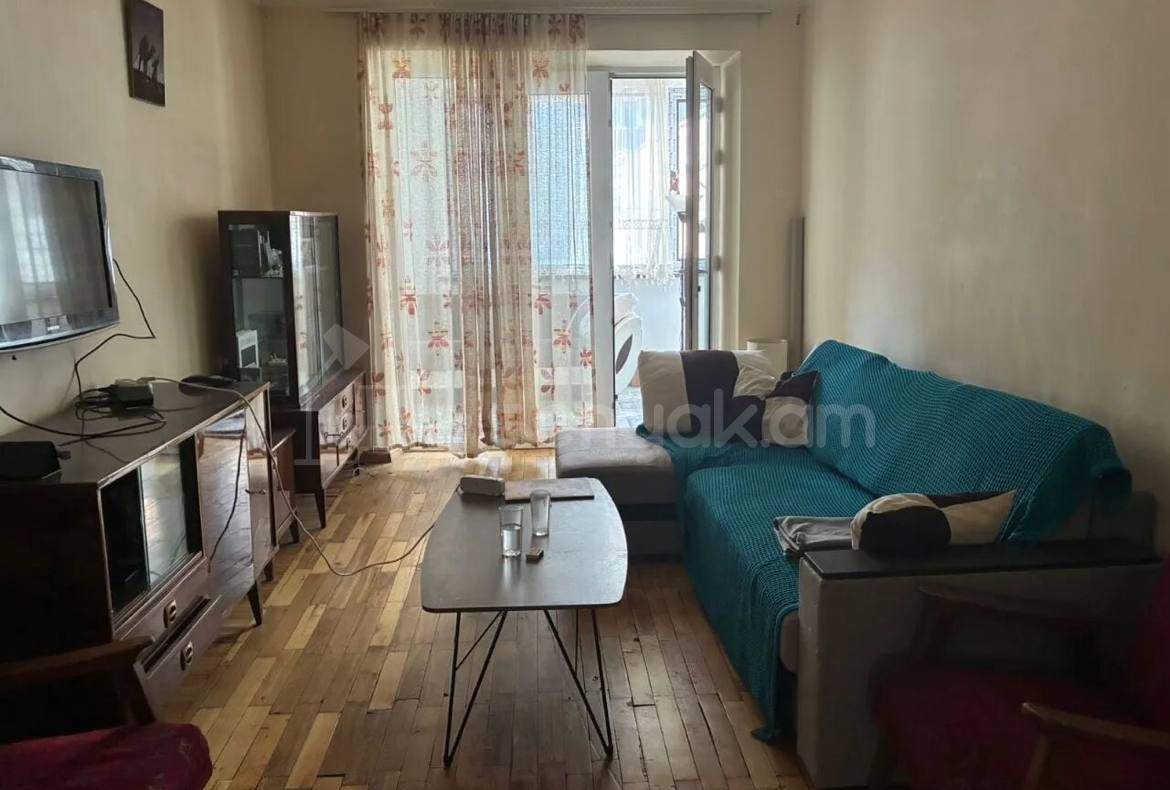 3 Սենյականոց Բնակարան Քարե Շենքում, 64քմ, 2/5 հարկ, Կապիտալ Վերանորոգված, Կահավորված, Արևկող