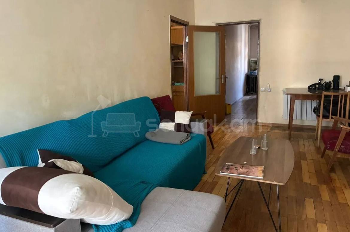 3 Սենյականոց Բնակարան Քարե Շենքում, 64քմ, 2/5 հարկ, Կապիտալ Վերանորոգված, Կահավորված, Արևկող