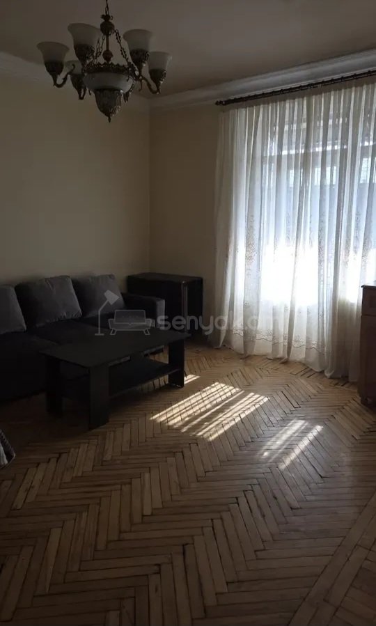 1 Սենյականոց Բնակարան Քարե Շենքում, 37քմ, 4/5 հարկ, Կապիտալ Վերանորոգված, Կահավորված