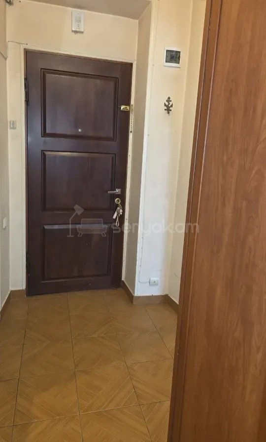 1 Սենյականոց Բնակարան Քարե Շենքում, 37քմ, 4/5 հարկ, Կապիտալ Վերանորոգված, Կահավորված