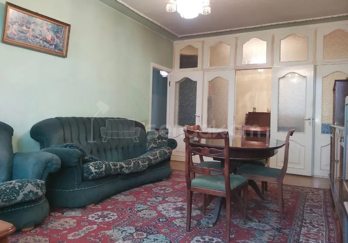 3 Սենյականոց Բնակարան Քարե Շենքում, 72քմ, 2/5 հարկ, Պետական Վիճակում