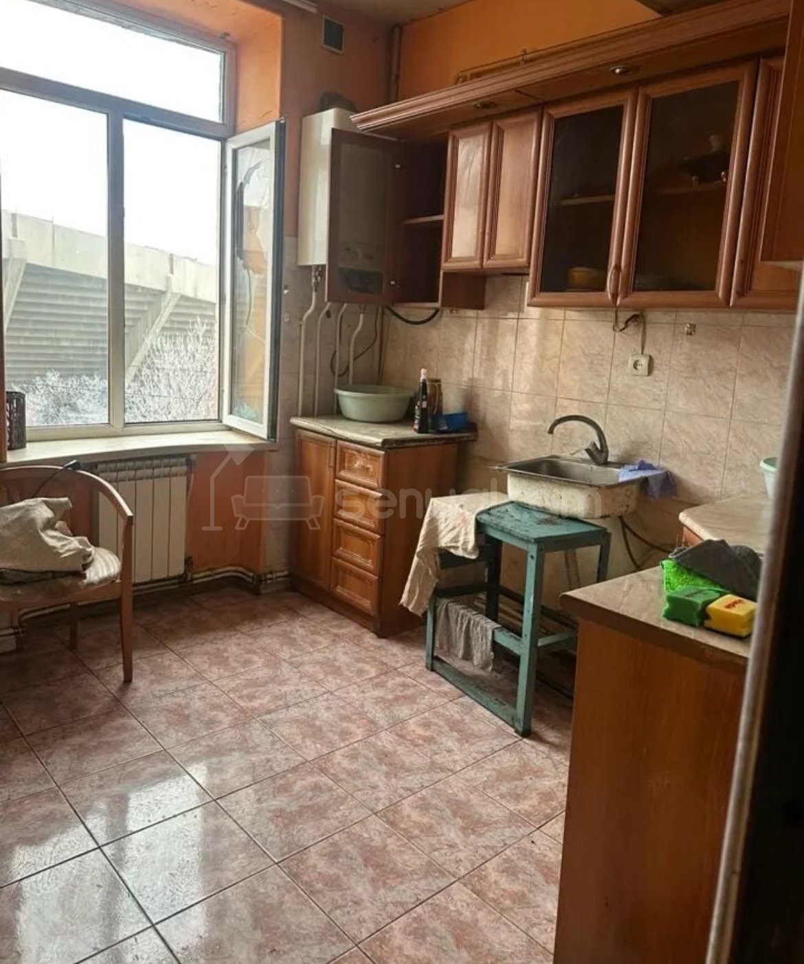 3 Սենյականոց Բնակարան Քարե Շենքում, 70քմ, 1/4 հարկ, Կոսմետիկ Վերանորոգված, Կահավորված