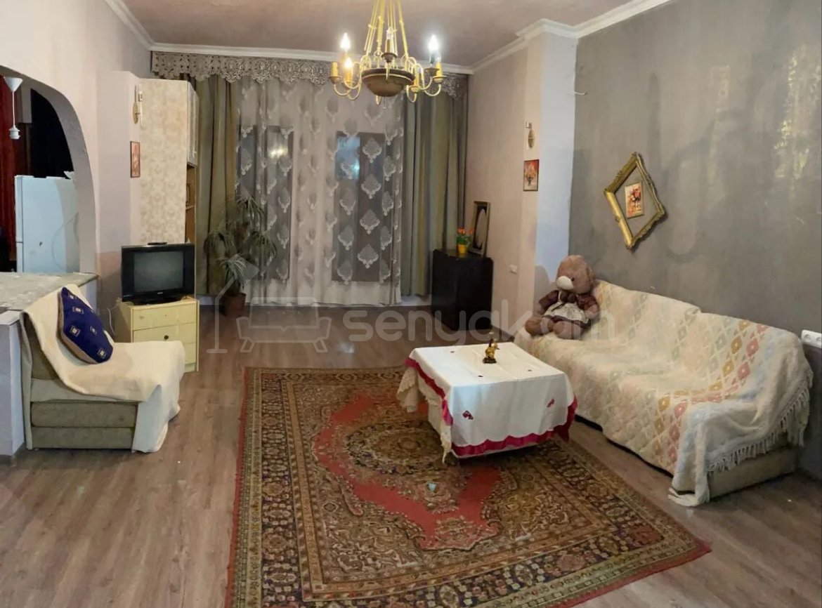 3 Սենյականոց Բնակարան Քարե Շենքում, 89քմ, 6/6 հարկ, Կապիտալ Վերանորոգված, Կահավորված