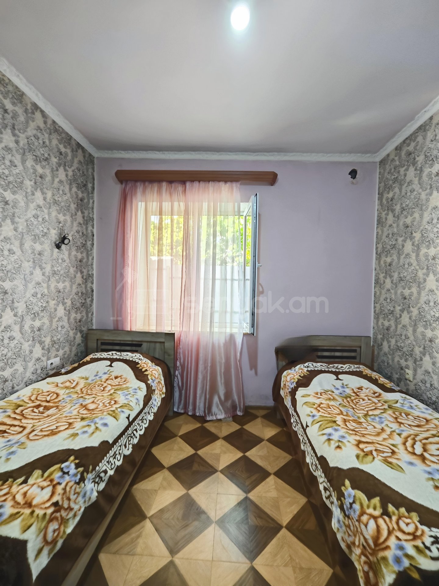 5 Սենյականոց Սեփական Տուն, 140քմ, Նորմալ Վիճակում