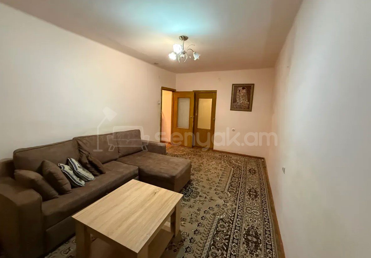 2 Սենյականոց Բնակարան Քարե Շենքում, 54քմ, 5/5 հարկ, Կոսմետիկ Վերանորոգված