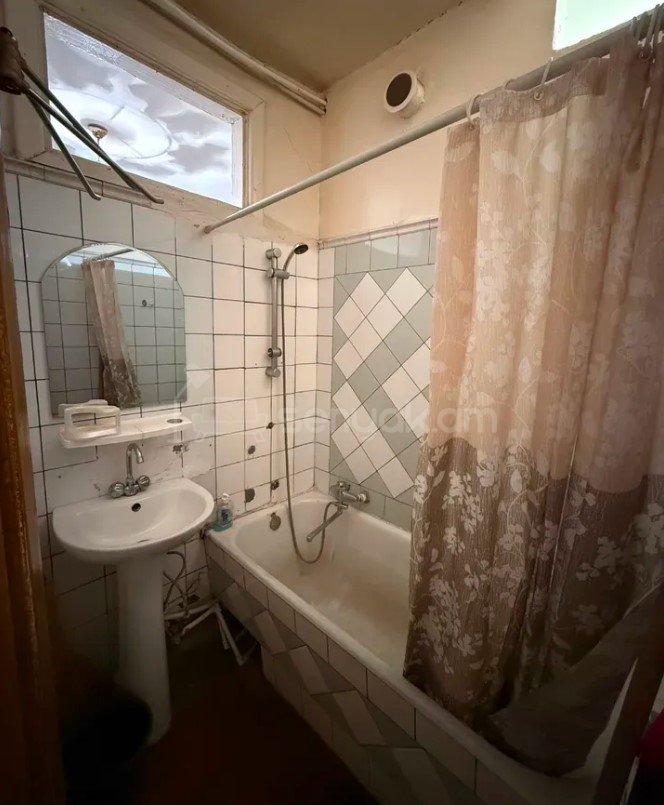 2 Սենյականոց Բնակարան Քարե Շենքում, 54քմ, 5/5 հարկ, Կոսմետիկ Վերանորոգված
