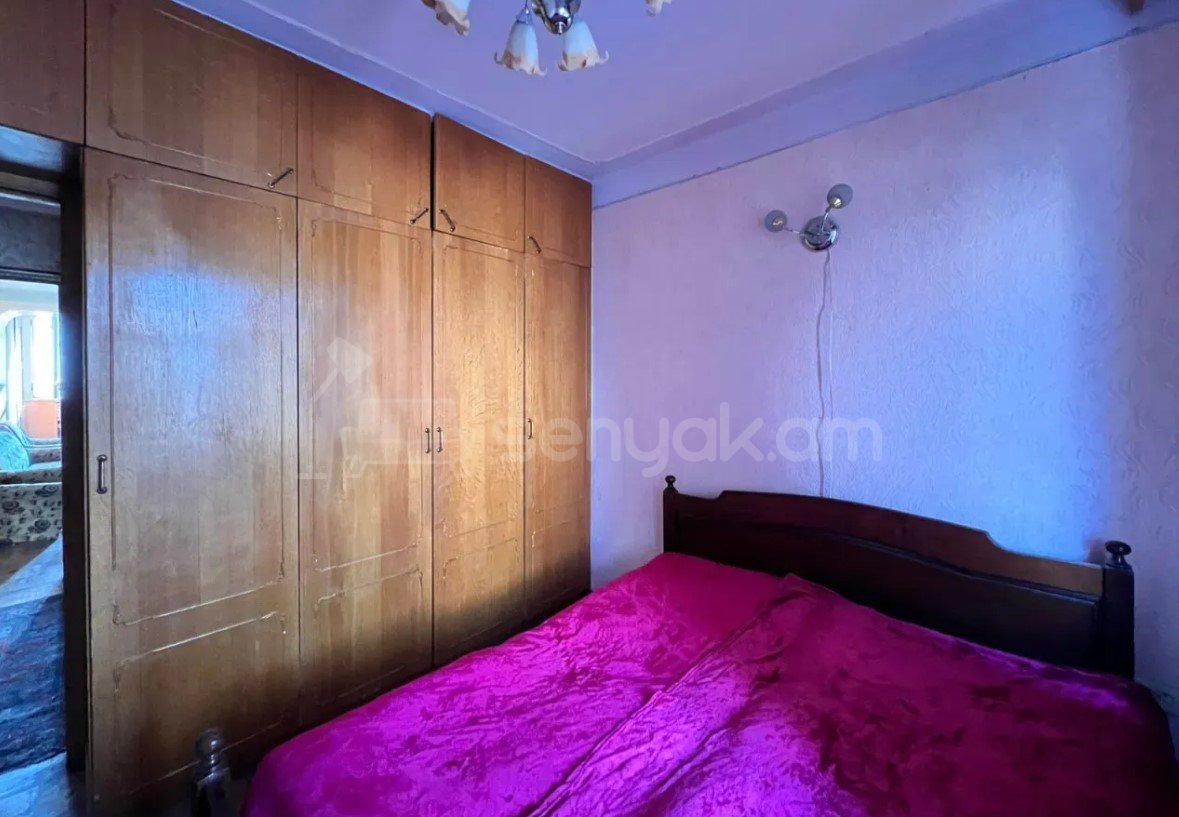 2 Սենյականոց Բնակարան Քարե Շենքում, 56քմ, 3/5 հարկ, Պետական Վիճակում