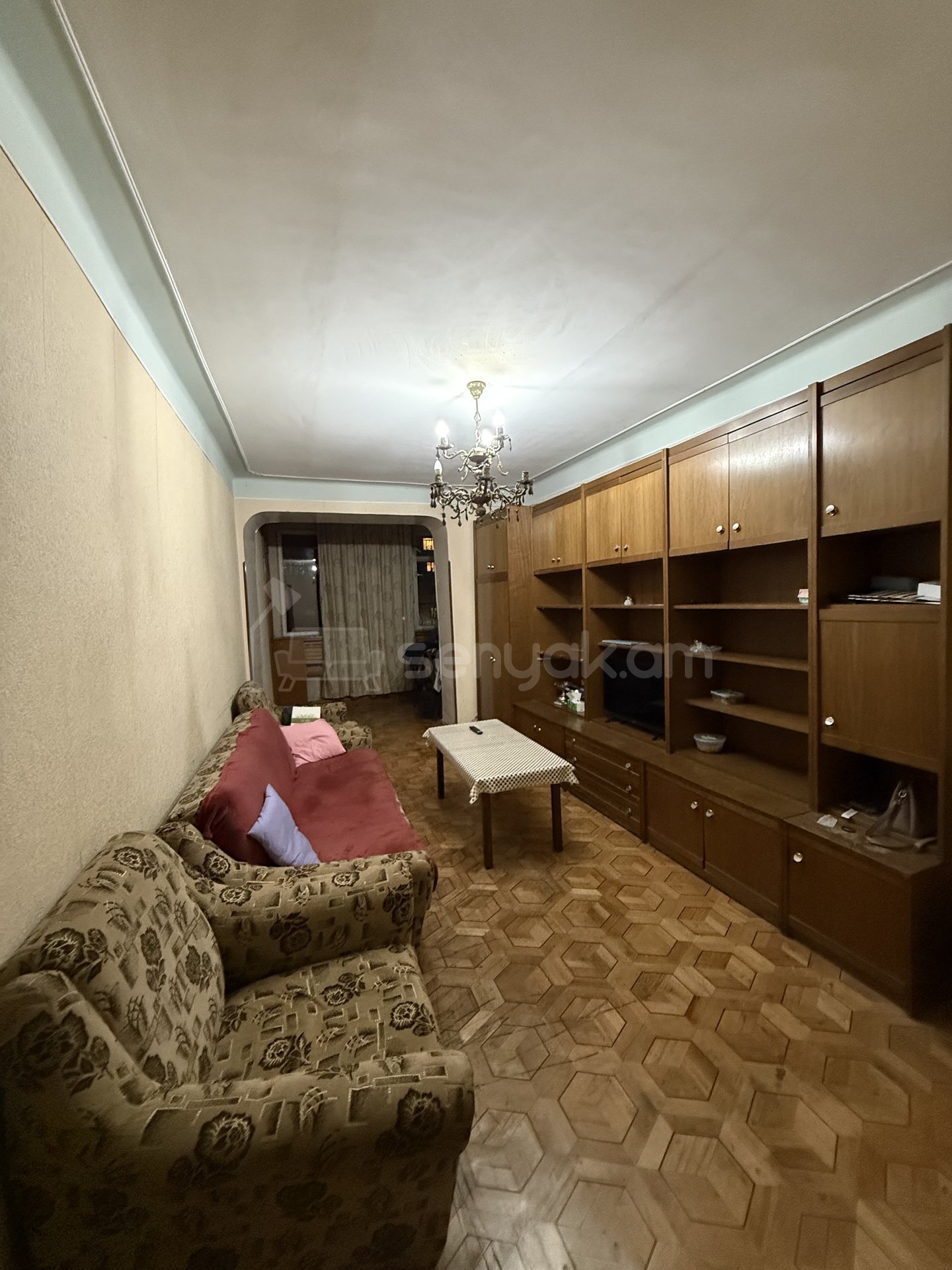 2 Սենյականոց Բնակարան Քարե Շենքում, 56քմ, 3/5 հարկ, Պետական Վիճակում