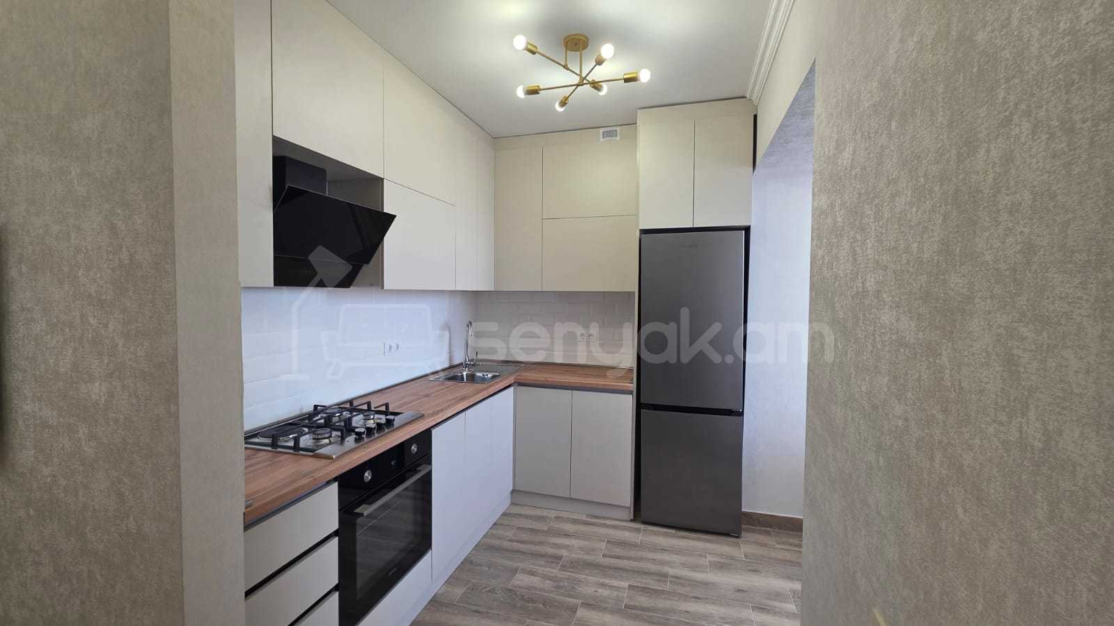 2 Սենյականոց Բնակարան Քարե Շենքում, 45քմ, 3/5 հարկ, Կապիտալ Վերանորոգված