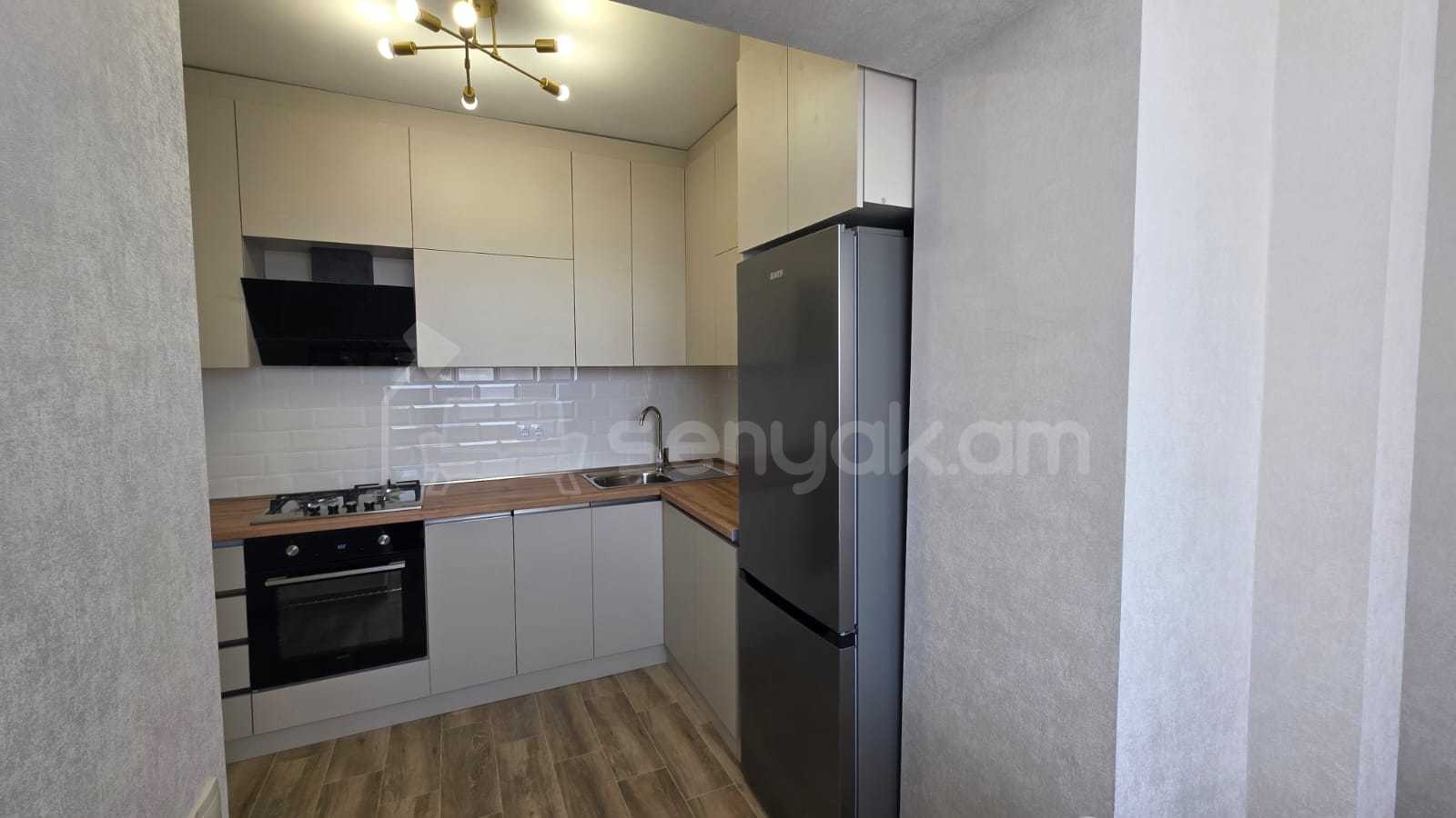 2 Սենյականոց Բնակարան Քարե Շենքում, 45քմ, 3/5 հարկ, Կապիտալ Վերանորոգված