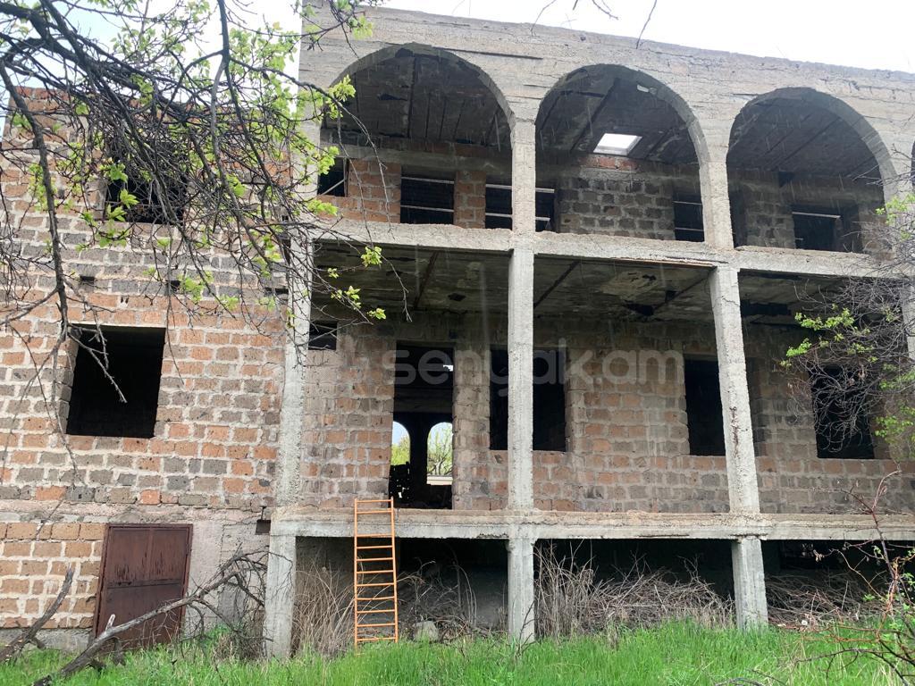 8 Սենյականոց Սեփական Տուն, 596քմ