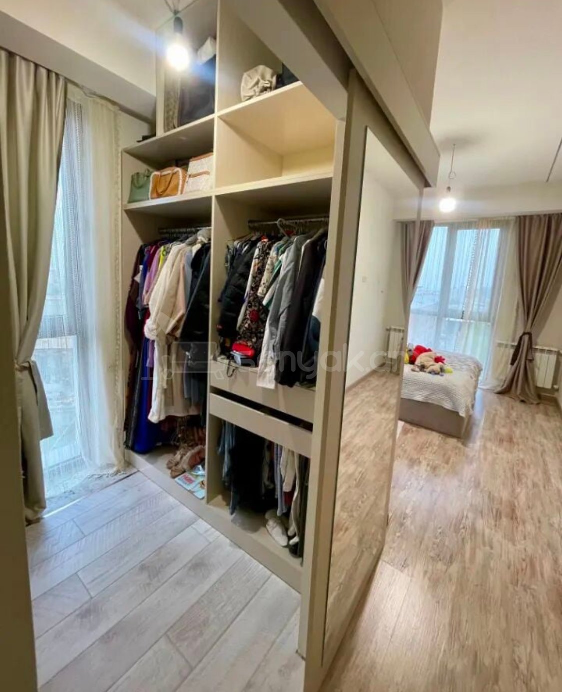 4 Սենյականոց Բնակարան Նորակառույցում, 105քմ, 10/18 հարկ, Դիզայներական Վերանորոգված
