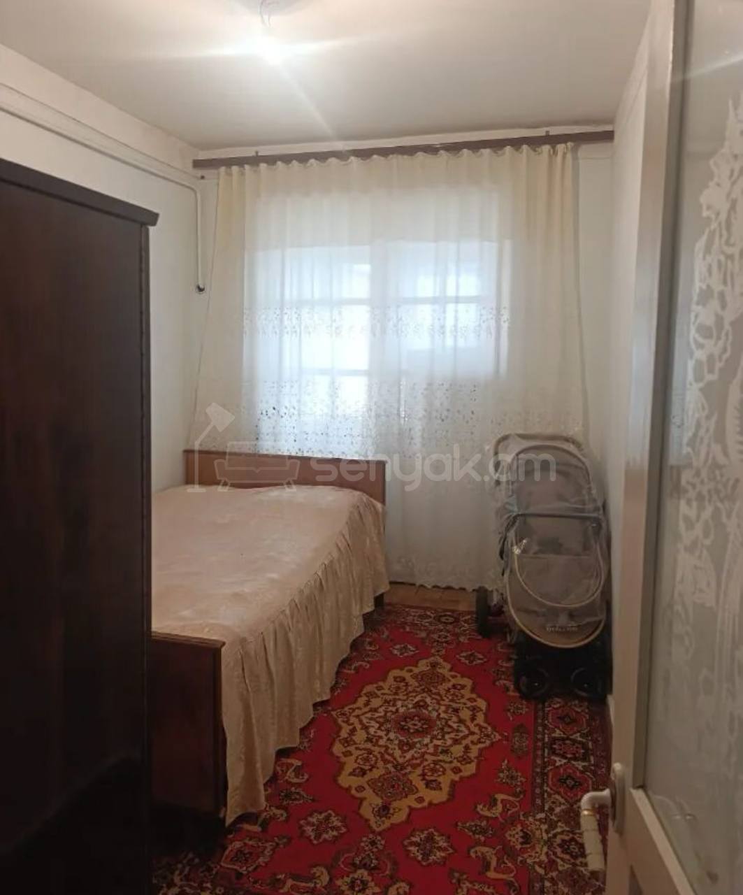 1 Սենյականոց Բնակարան Քարե Շենքում, 42քմ, 5/5 հարկ, Նորմալ Վիճակում