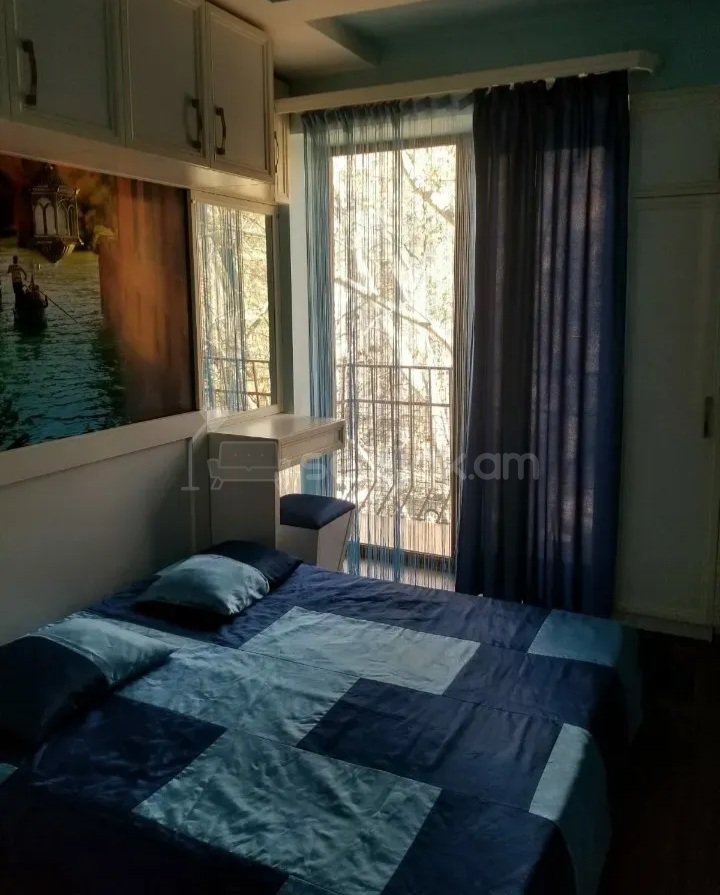2 Սենյականոց Բնակարան Քարե Շենքում, 40քմ, 5/5 հարկ, Կապիտալ Վերանորոգված, Կահավորված