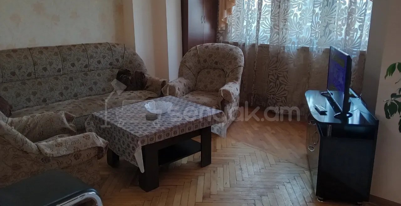 2 Սենյականոց Բնակարան Քարե Շենքում, 50քմ, 9/9 հարկ, Կապիտալ Վերանորոգված, Կահավորված