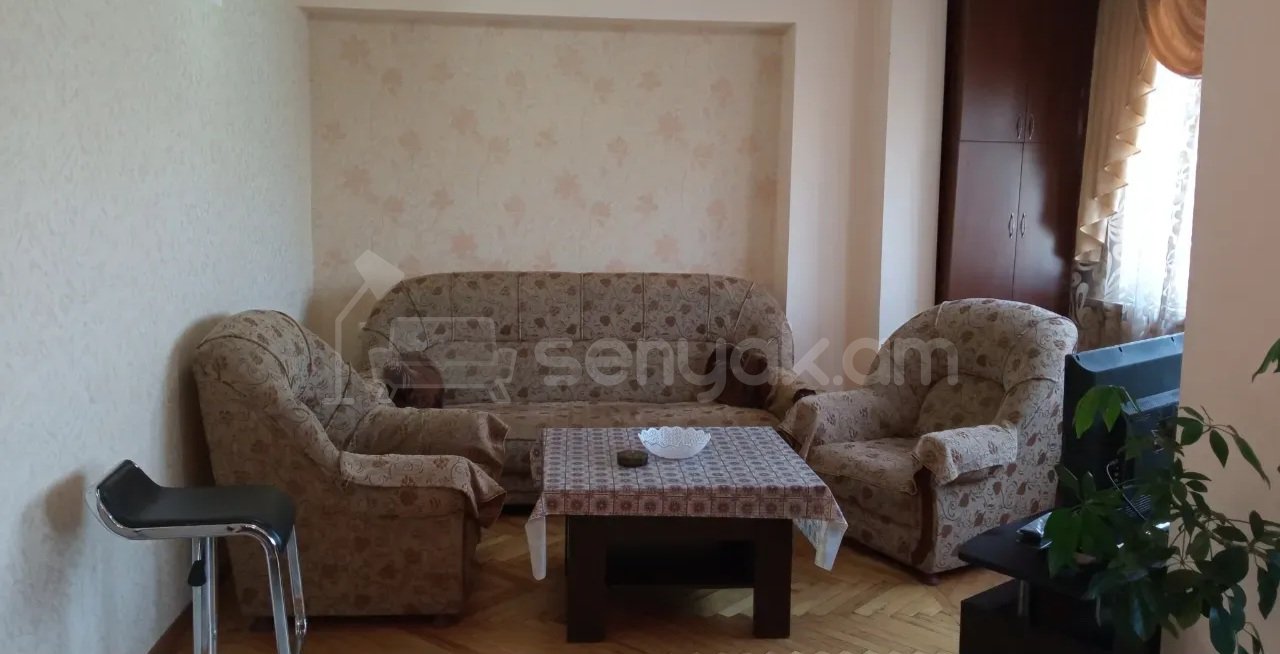 2 Սենյականոց Բնակարան Քարե Շենքում, 50քմ, 9/9 հարկ, Կապիտալ Վերանորոգված, Կահավորված