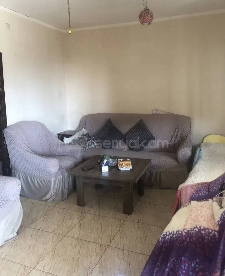 1 Սենյականոց Բնակարան Քարե Շենքում, 34քմ, 1/1 հարկ, Նորմալ Վիճակում, Կահավորված