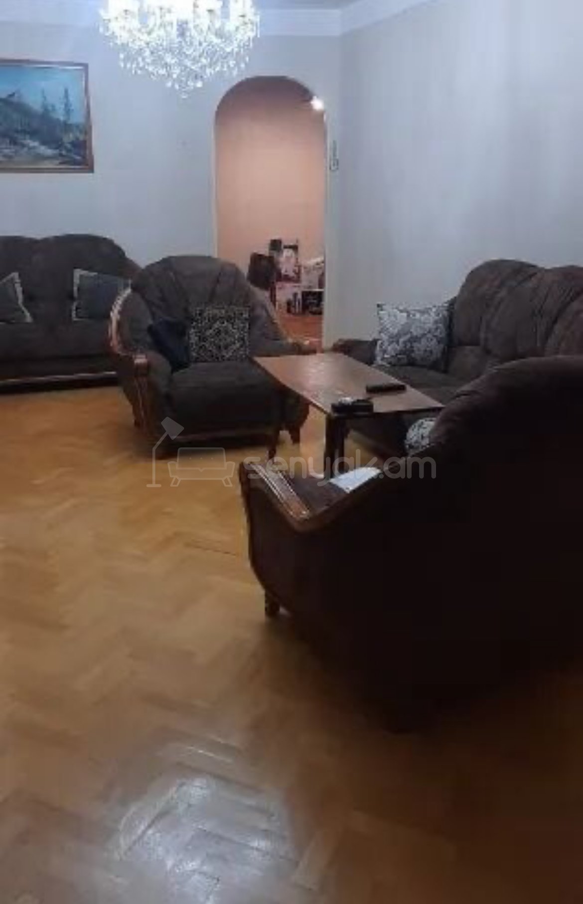 3 Սենյականոց Բնակարան Քարե Շենքում, 83քմ, 3/5 հարկ, Նորմալ Վիճակում, Կահավորված