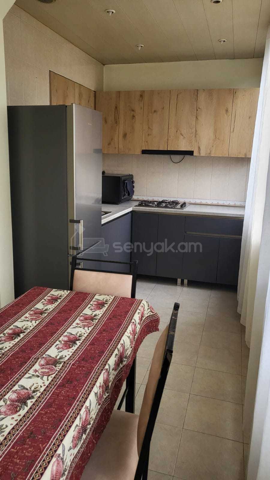 2 Սենյականոց Բնակարան Քարե Շենքում, 78քմ, 5/5 հարկ, Կապիտալ Վերանորոգված, Կահավորված, Արևկող