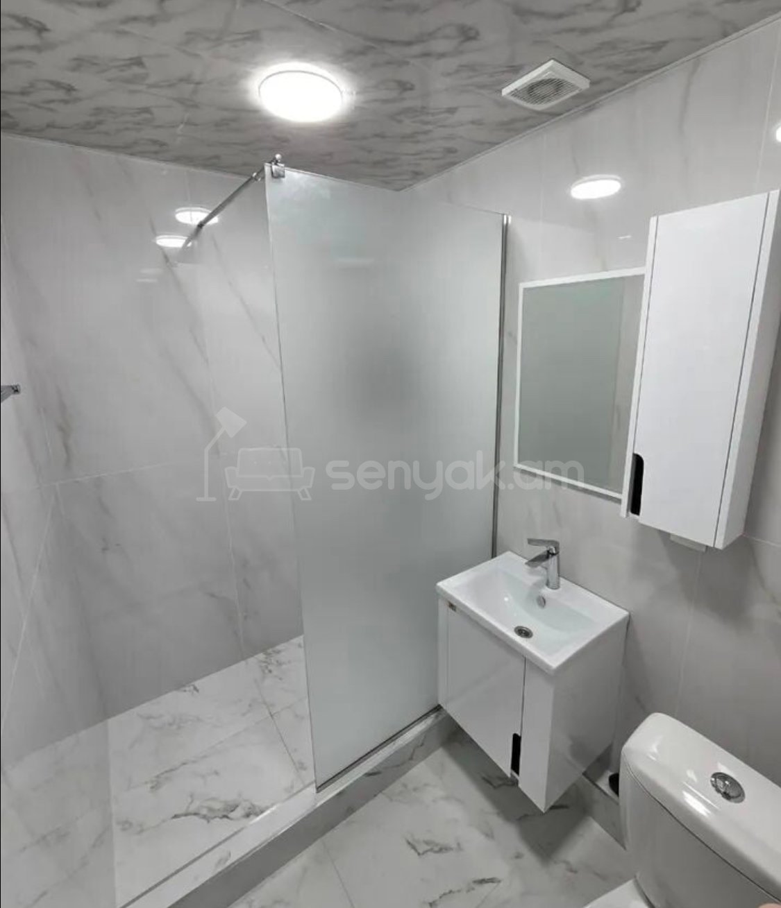 3 Սենյականոց Բնակարան Քարե Շենքում, 87քմ, 1/5 հարկ, Կապիտալ Վերանորոգված, Կահավորված