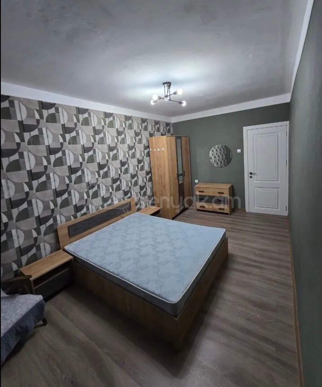 3 Սենյականոց Բնակարան Քարե Շենքում, 87քմ, 1/5 հարկ, Կապիտալ Վերանորոգված, Կահավորված