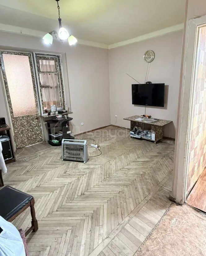 1 Սենյականոց Բնակարան Քարե Շենքում, 37քմ, 5/5 հարկ, Կոսմետիկ Վերանորոգված