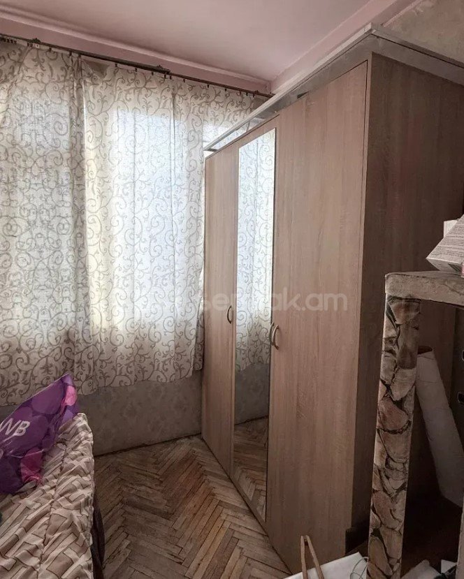1 Սենյականոց Բնակարան Քարե Շենքում, 37քմ, 5/5 հարկ, Կոսմետիկ Վերանորոգված